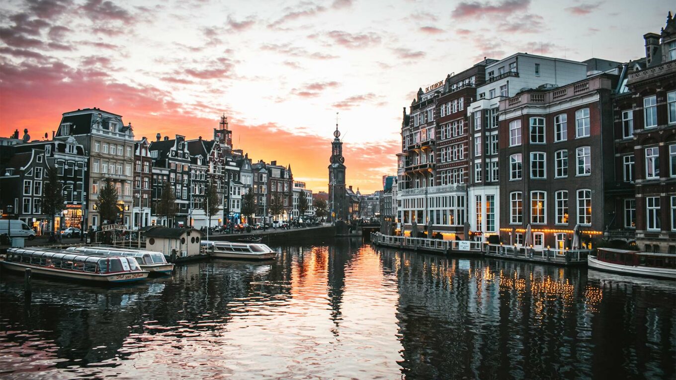 Amsterdam restreint la construction de nouveaux hôtels