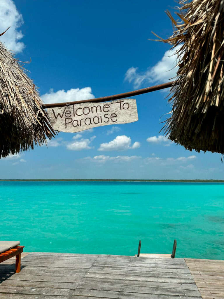 Bacalar, lagune aux eaux cristallines du Mexique