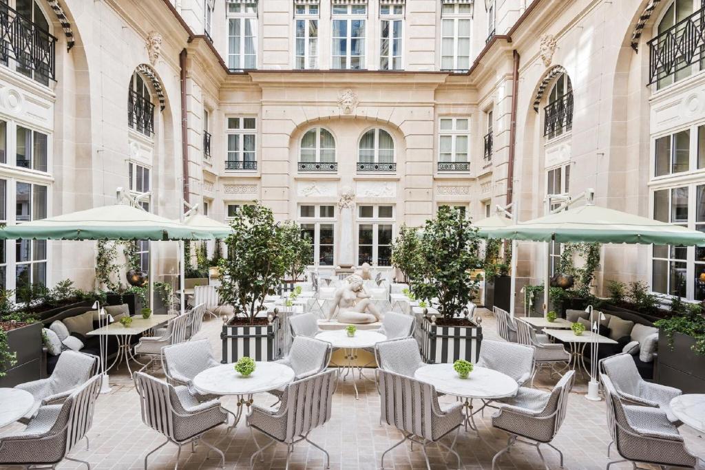 Tout savoir avant de séjourner à l’hôtel de Crillon à Paris