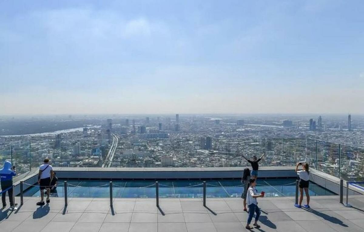 Mahanakhon Skywalk