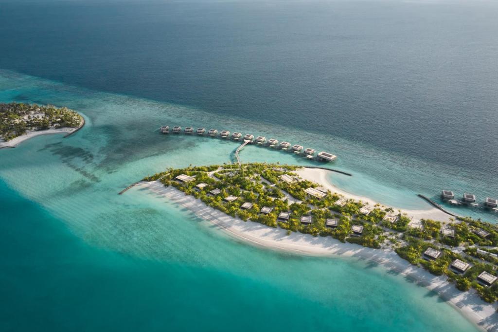 Patina Maldives, Fari Islands