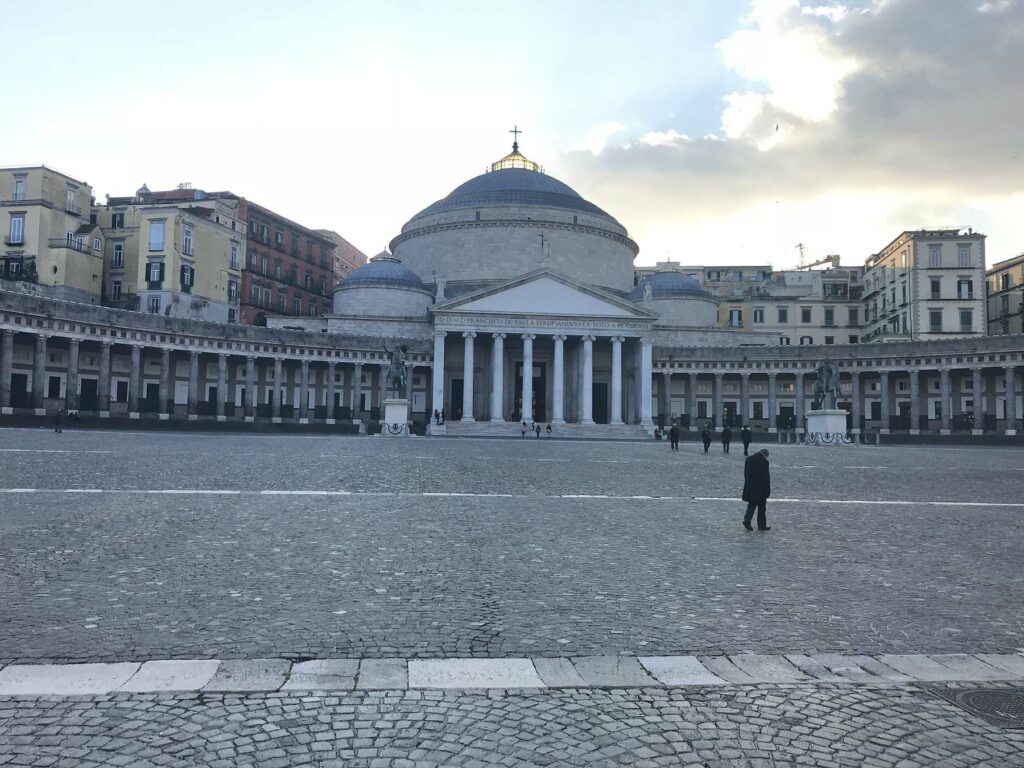 Naples dans les livres