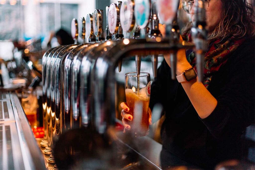 10 destinations pour "boire un verre" local en voyage